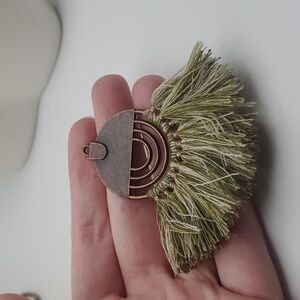 Ancient tribal brass necklace pendant green tassel finish‎